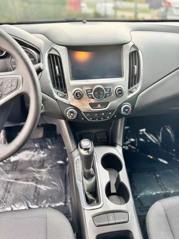 2018 Chevrolet Cruze Lt Sedan 4d - Image 11