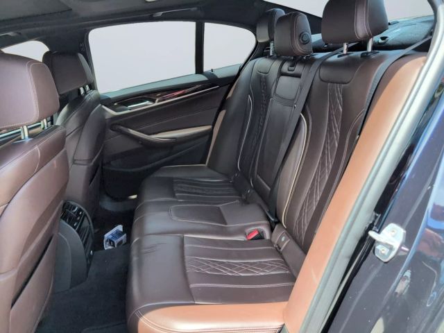 2019 Bmw 5 Series - Image 13