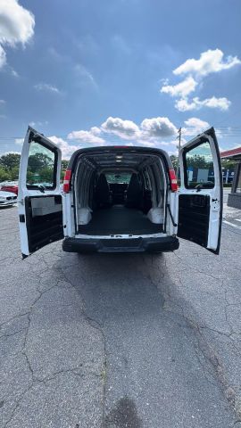 2018 Chevrolet Express 2500 Cargo - Image 11