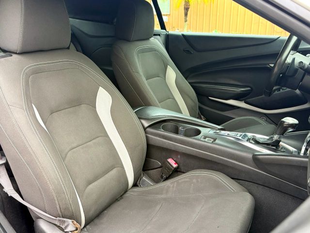2019 Chevrolet Camaro - Image 13