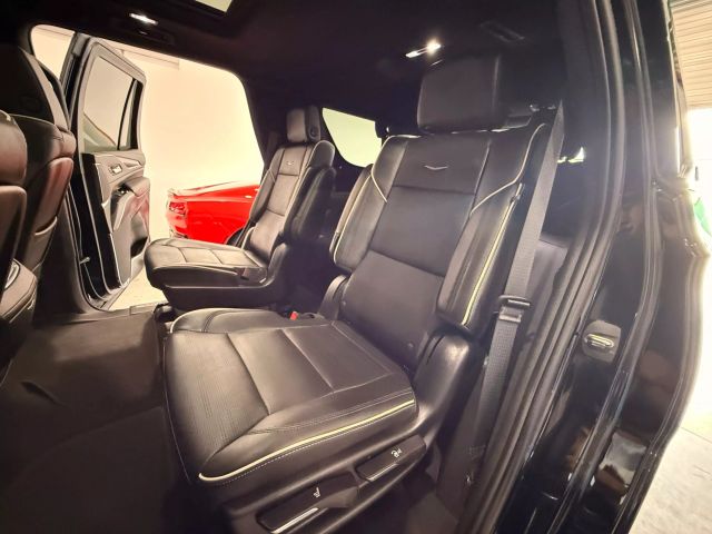 2022 Cadillac Escalade - Image 118