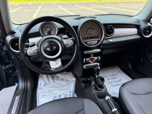 2009 Mini Hardtop Cooper Hatchback 2d - Image 19