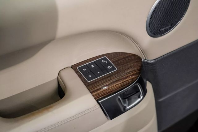 2016 Land Rover Range Rover Sport Hse Sport Utility 4d - Image 41