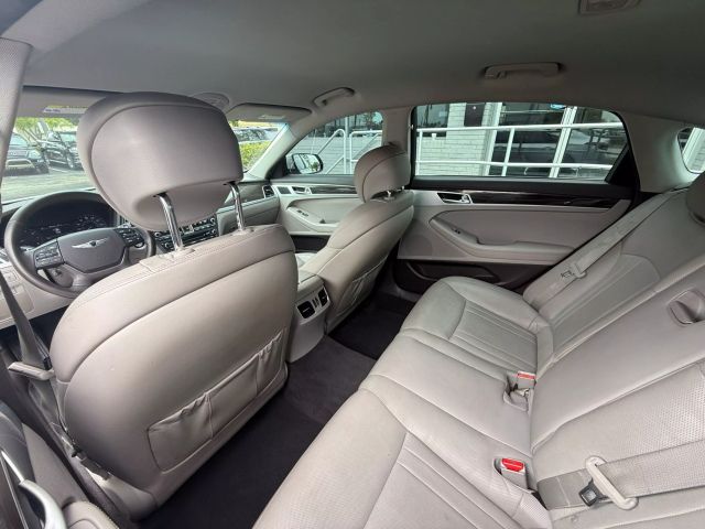 2018 Genesis G80 - Image 11