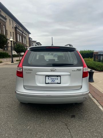 2010 Hyundai Elantra Touring Se Wagon 4d - Image 9
