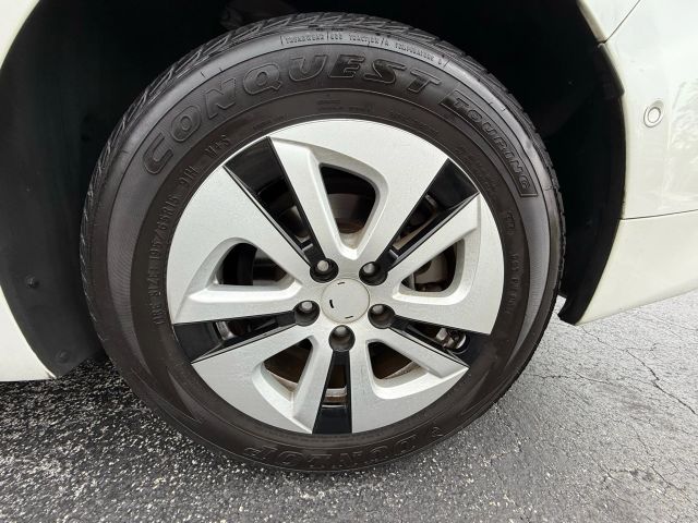 2018 Toyota Prius - Image 25