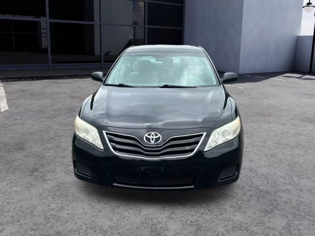 2011 Toyota Camry - Image 2