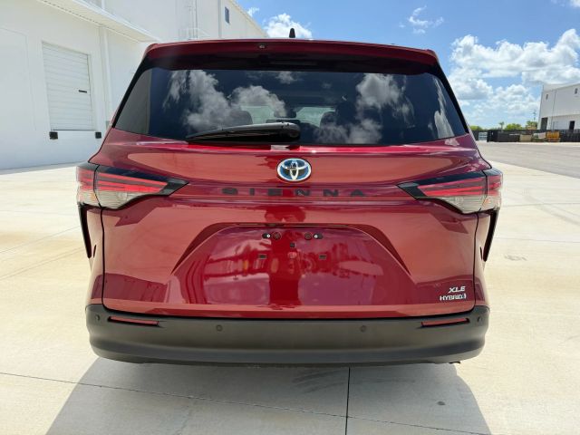 2021 Toyota Sienna - Image 20