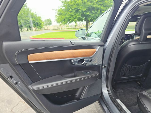 2017 Volvo S90 - Image 35