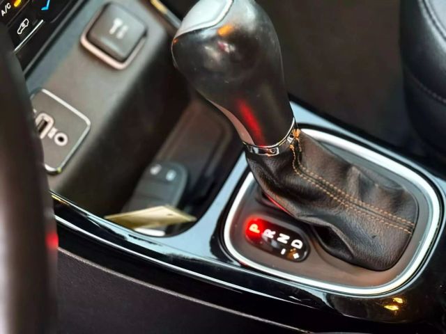 2020 Jeep Compass - Image 20