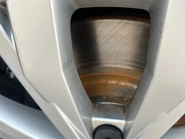 2019 Volkswagen Tiguan - Image 36