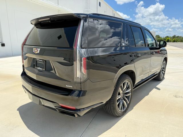 2022 Cadillac Escalade - Image 16