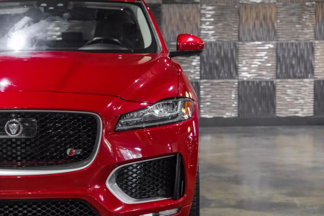 2017 Jaguar F-pace S Sport Utility 4d - Image 41