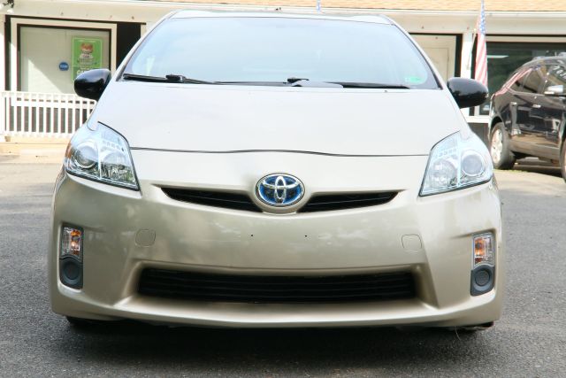 2010 Toyota Prius - Image 2