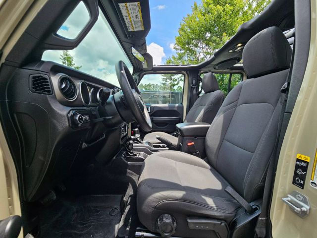 2020 Jeep Gladiator - Image 15