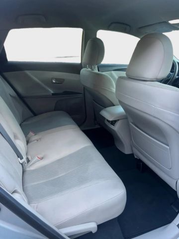 2015 Toyota Venza - Image 10