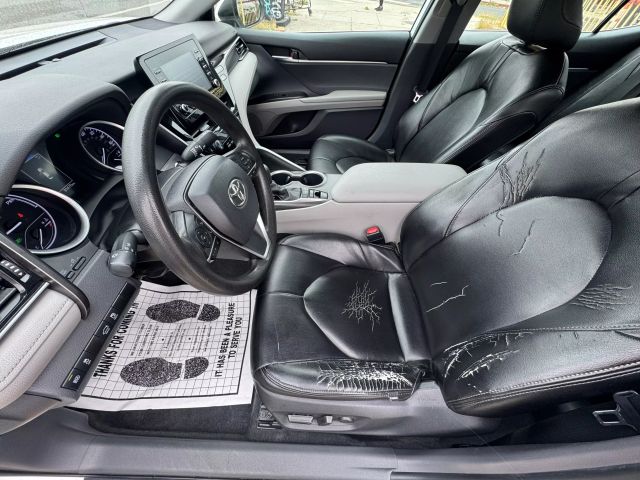 2022 Toyota Camry Hybrid - Image 10