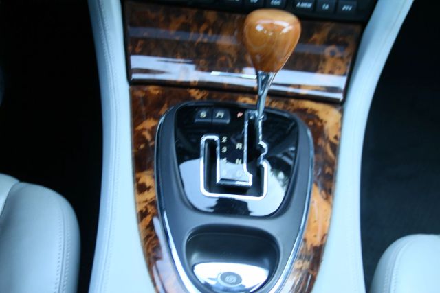2006 Jaguar Xj - Image 30