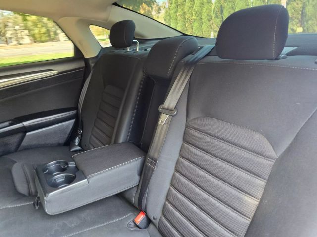 2019 Ford Fusion - Image 36