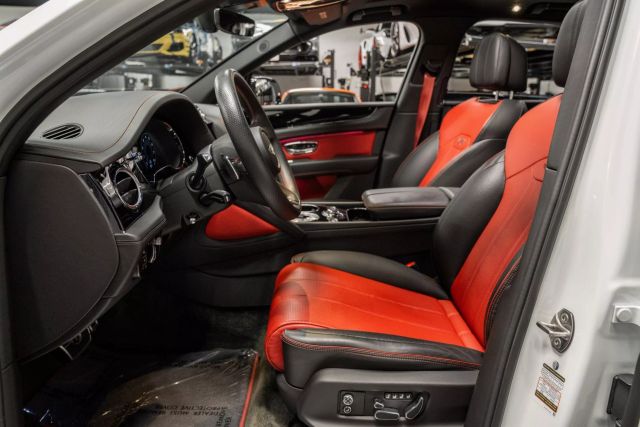 2022 Bentley Bentayga V8 Sport Utility 4d - - Image 30