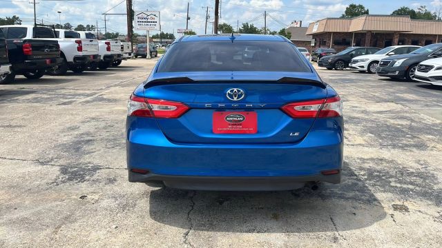 2019 Toyota Camry - Image 20