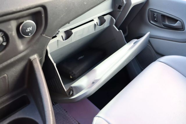 2018 Ford Transit 350 Van - Image 9