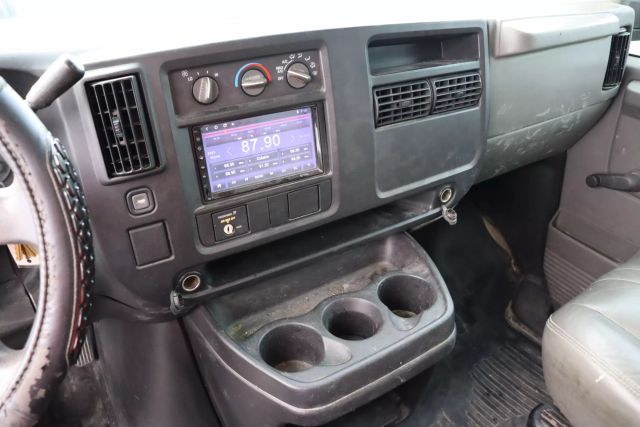 2006 Chevrolet Express 2500 Cargo - Image 11