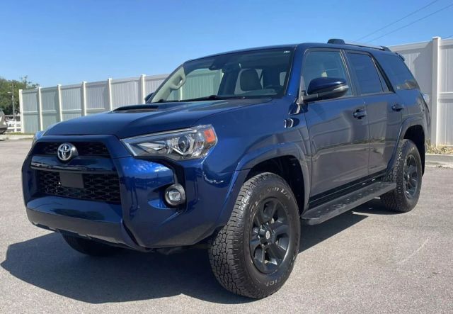 2022 Toyota 4runner - Image 2