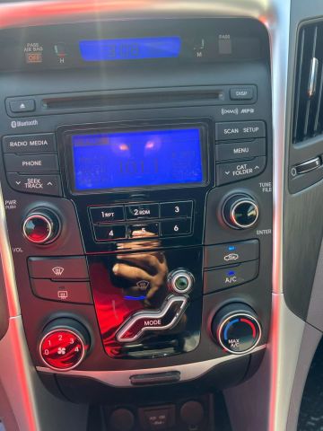 2013 Hyundai Sonata - Image 13