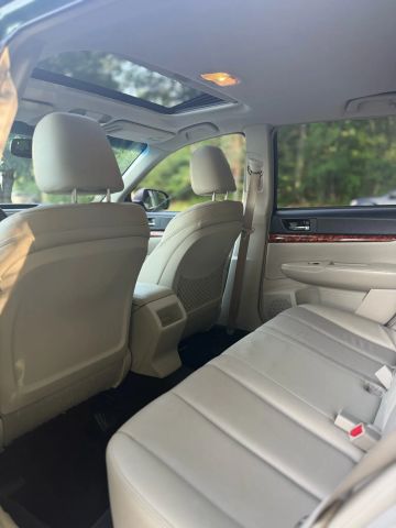 2011 Subaru Outback 2.5i Limited Wagon 4d - Image 10