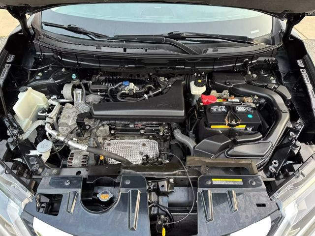 2018 Nissan Rogue - Image 33