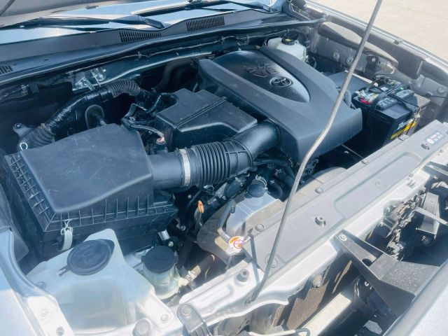 2018 Toyota Tacoma Double Cab - Image 13