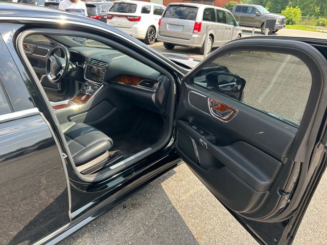 2017 Lincoln Continental - Image 20
