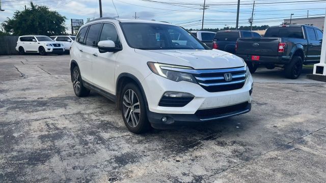 2017 Honda Pilot - Image 3