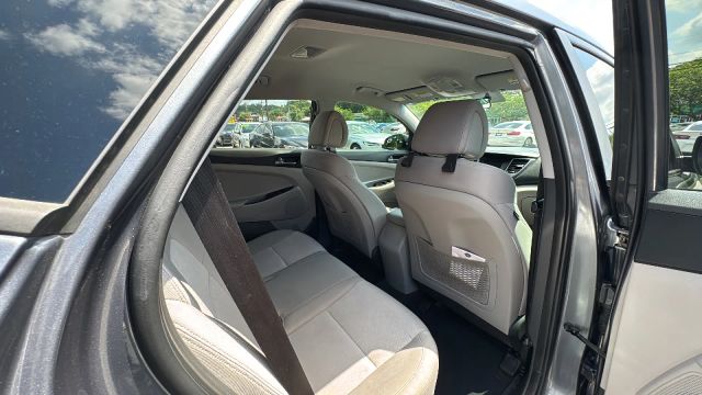 2016 Hyundai Tucson - Image 11