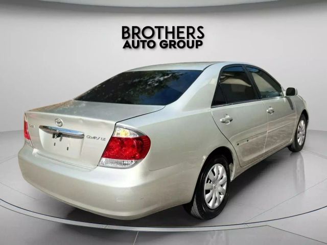 2006 Toyota Camry - Image 9