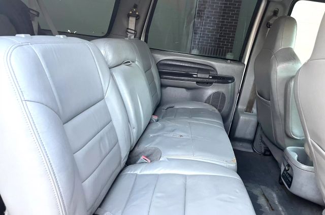 2002 Ford Excursion - Image 57