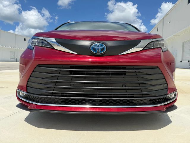 2021 Toyota Sienna - Image 43
