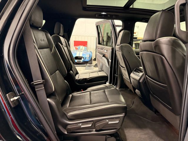2022 Cadillac Escalade - Image 128