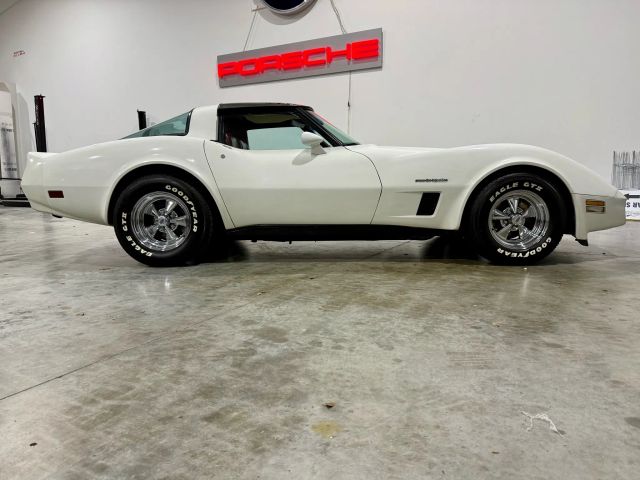 1982 Chevrolet Corvette - Image 6
