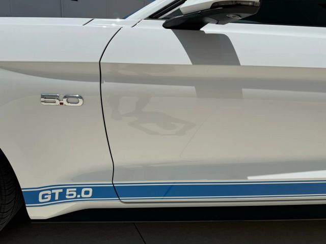 2015 Ford Mustang - Image 35