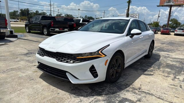 2022 Kia K5 - Image 3
