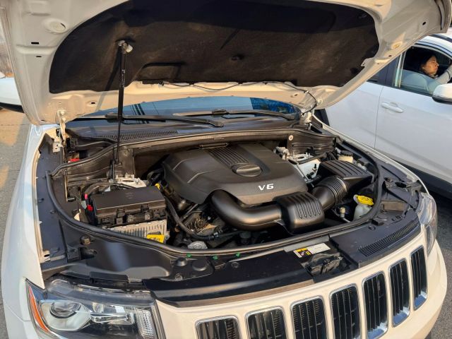 2015 JEEP GRAND CHEROKEE SUV V6, FLEX FUEL, 3.6 LITER LAREDO SPORT UTILITY 4D