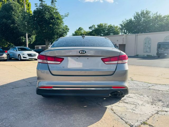 2018 Kia Optima - Image 8