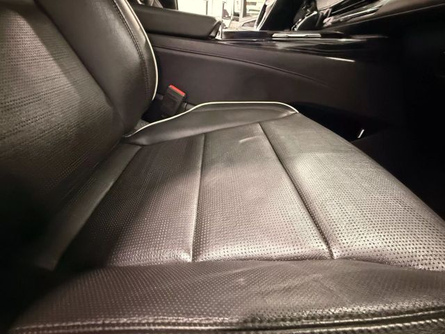 2022 Cadillac Escalade - Image 105