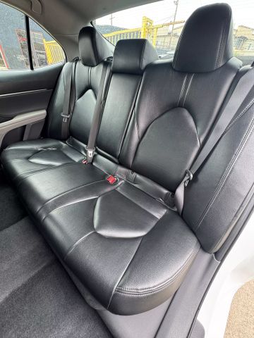 2022 Toyota Camry Hybrid - Image 13