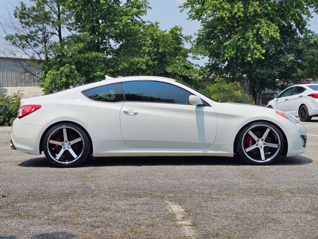2011 Hyundai Genesis Coupe - Image 4