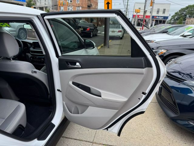 2019 HYUNDAI TUCSON SUV 4-CYL, 2.0 LITER SE SPORT UTILITY 4D