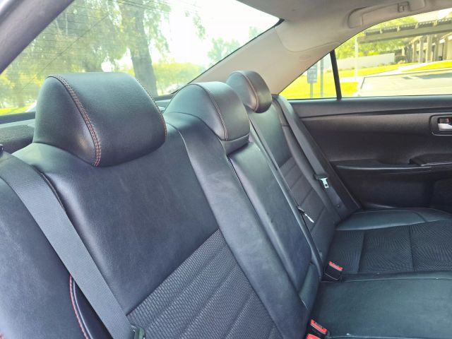 2017 Toyota Camry - Image 28