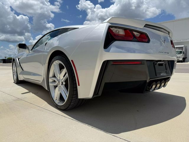 2019 Chevrolet Corvette - Image 25
